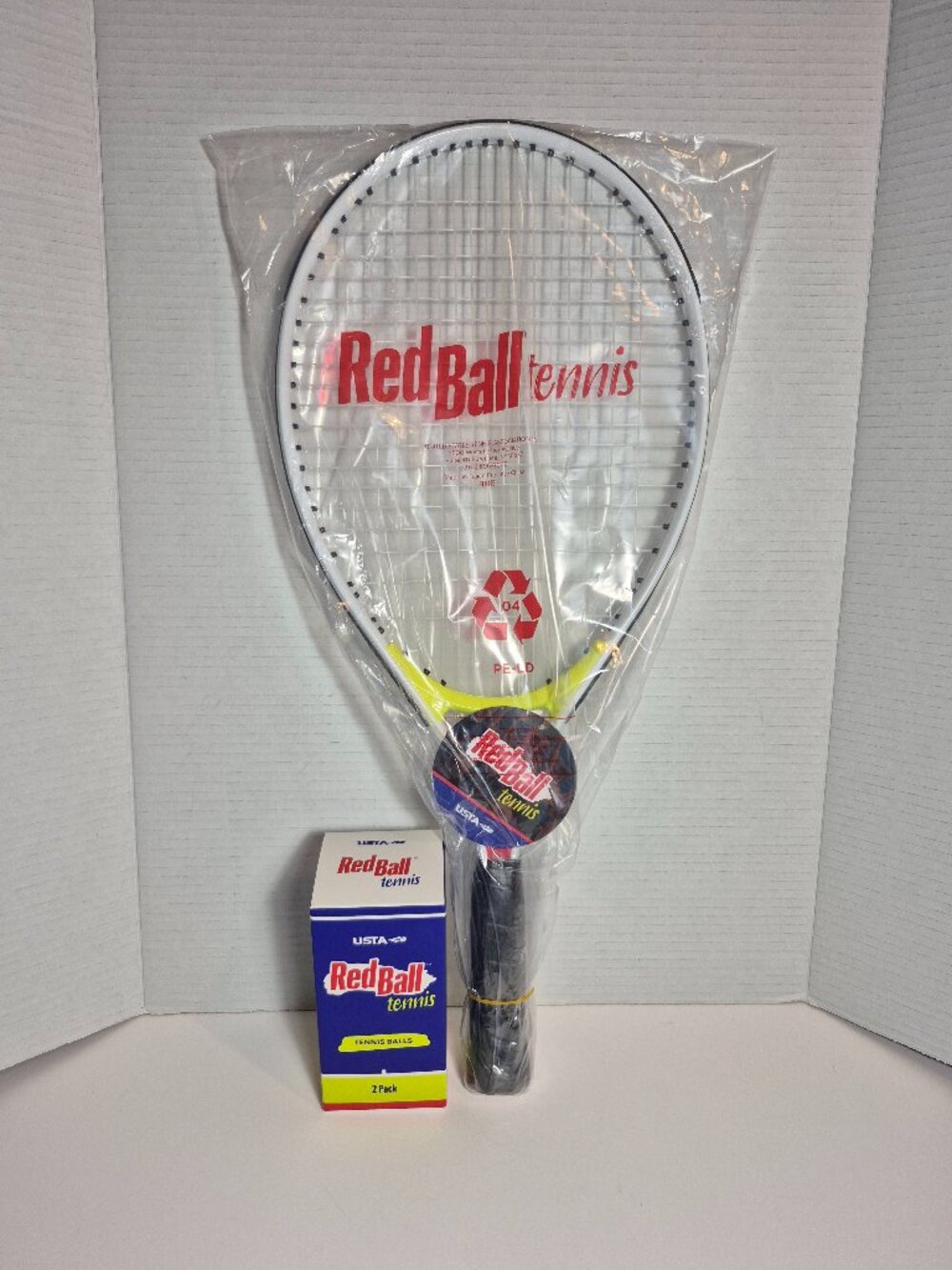Red Ball Tennis Racket w/ 2 Pack Balls Brand New USTA 23